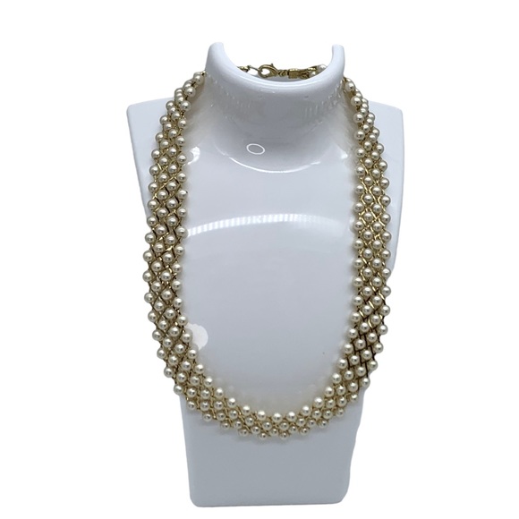 18” Vintage Woven Faux Pearl Necklace - Picture 2 of 8